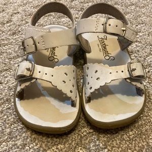 Footmates size 6 size sandals